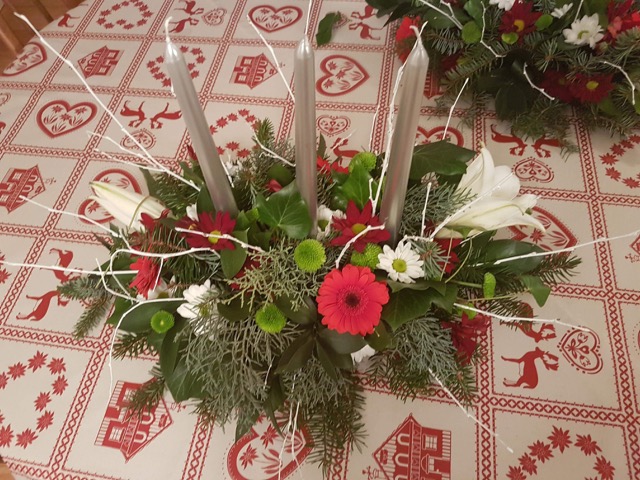 Centrepiece01.jpg